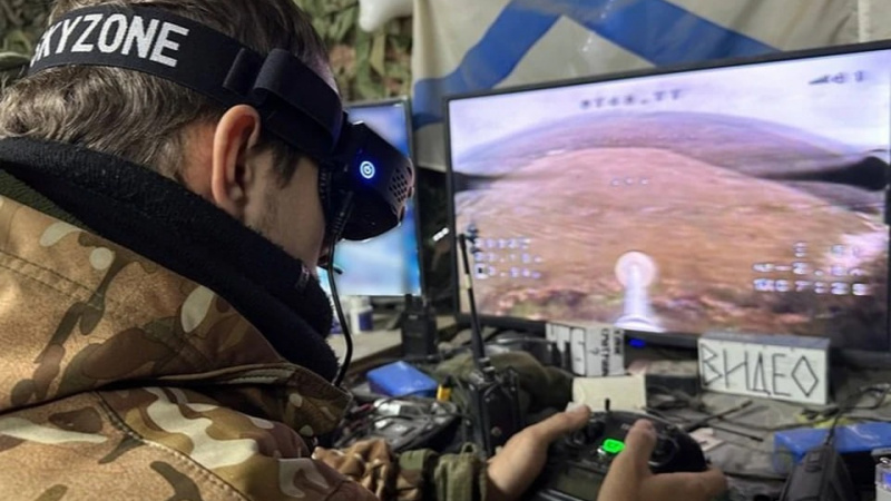 Операторы FPV-дронов группировки войск «Днепр» уничтожили блиндажи, в которых укрывались боевики ВСУ. АНО "ЗаМедиа"